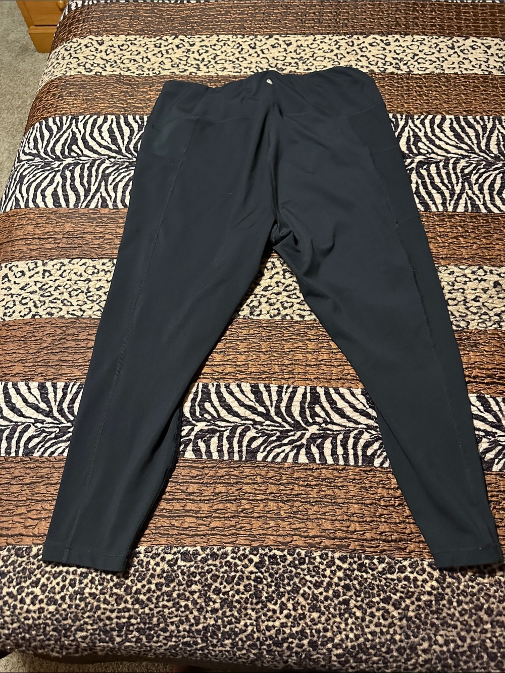 Black High-Waist Active Leggings - Picture 6 of 7